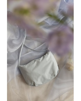 Bolso Tinne + Mia cross body baggy pearl blue