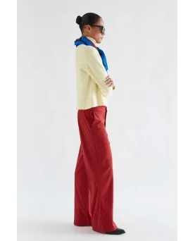 Pantalón Compañía Fantástica pana doble botón rojo